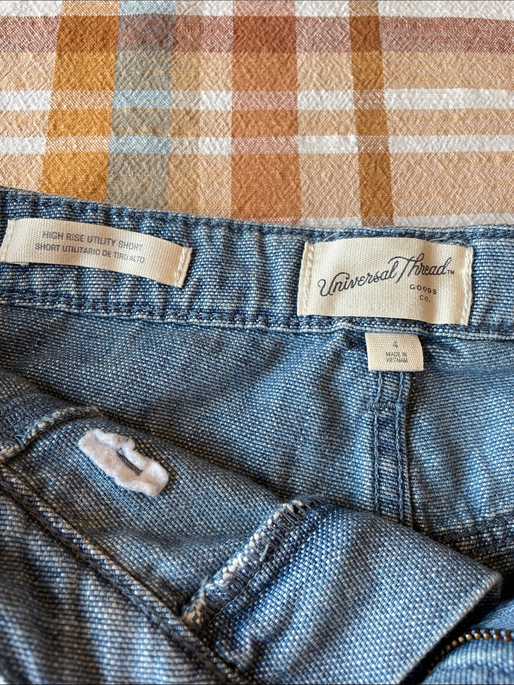 NWT Universal Thread Light Wash Denim Utility Shorts - Picture 3 of 5